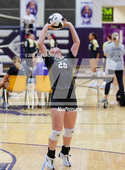 Thumbnail 3 in Pioneer vs. Leo (Leo Invite) photogallery.