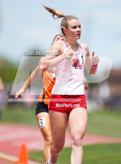 Thumbnail 3 in CHSAA Finals 2A-5A (800 Meter) photogallery.
