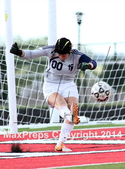Thumbnail 3 in Aquinas vs Blue Valley Southwest (KSHSAA 5A Final) photogallery.
