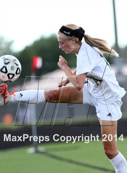 Thumbnail 3 in Aquinas vs Blue Valley Southwest (KSHSAA 5A Final) photogallery.