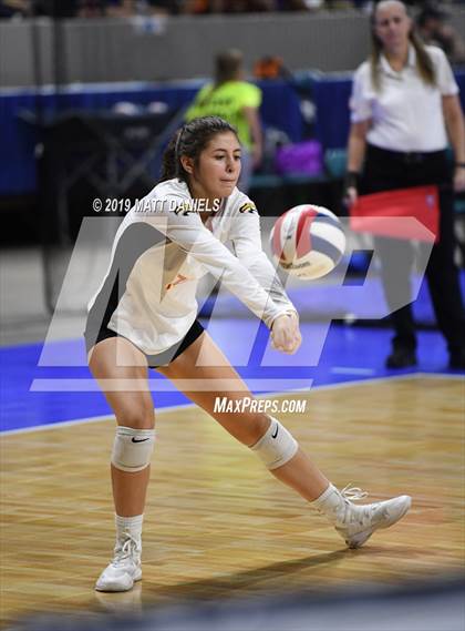 Thumbnail 3 in D'Evelyn vs. Coronado (CHSAA 4A Playoff) photogallery.