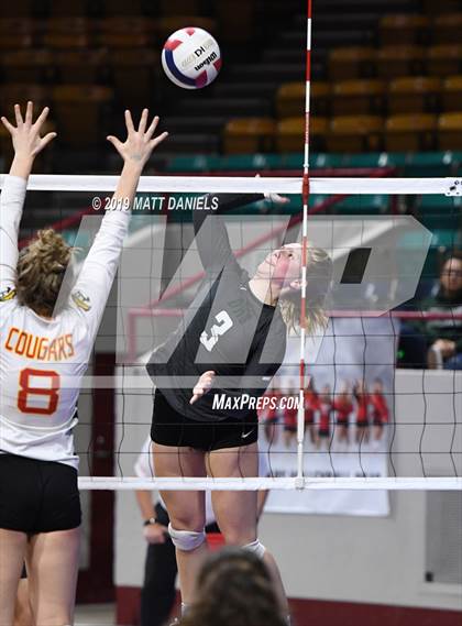 Thumbnail 3 in D'Evelyn vs. Coronado (CHSAA 4A Playoff) photogallery.