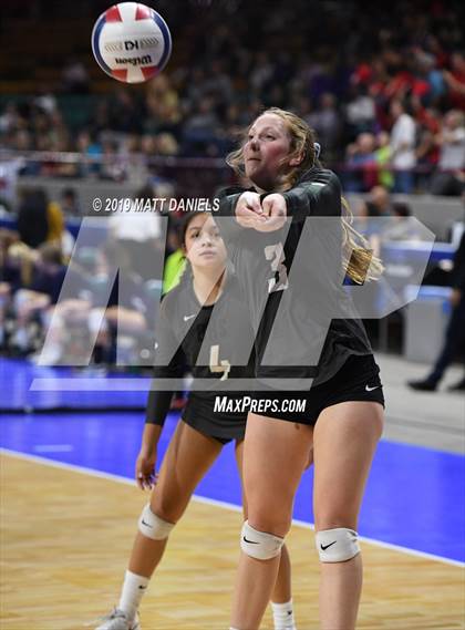 Thumbnail 3 in D'Evelyn vs. Coronado (CHSAA 4A Playoff) photogallery.