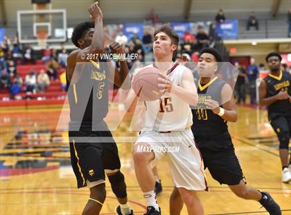 Thumbnail 3 in Lincoln vs Capital (WIAA 3A Regional) photogallery.