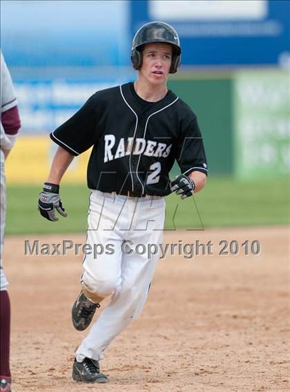 Thumbnail 3 in Roseville vs. South St. Paul (Section 4AAA Playoffs) photogallery.