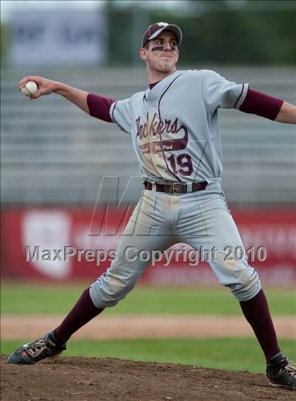 Thumbnail 1 in Roseville vs. South St. Paul (Section 4AAA Playoffs) photogallery.
