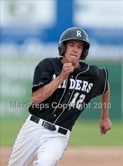 Thumbnail 2 in Roseville vs. South St. Paul (Section 4AAA Playoffs) photogallery.