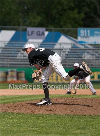 Thumbnail 3 in Roseville vs. South St. Paul (Section 4AAA Playoffs) photogallery.