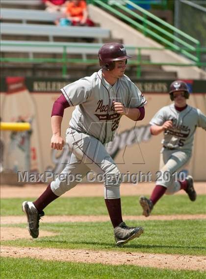 Thumbnail 1 in Roseville vs. South St. Paul (Section 4AAA Playoffs) photogallery.