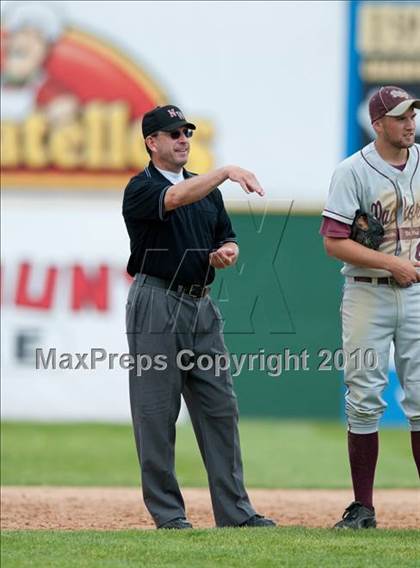 Thumbnail 1 in Roseville vs. South St. Paul (Section 4AAA Playoffs) photogallery.