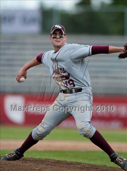 Thumbnail 2 in Roseville vs. South St. Paul (Section 4AAA Playoffs) photogallery.