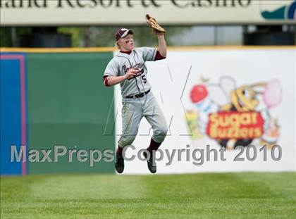 Thumbnail 1 in Roseville vs. South St. Paul (Section 4AAA Playoffs) photogallery.