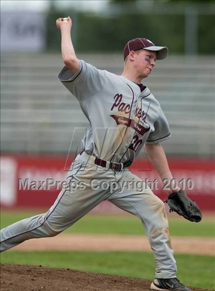 Thumbnail 2 in Roseville vs. South St. Paul (Section 4AAA Playoffs) photogallery.