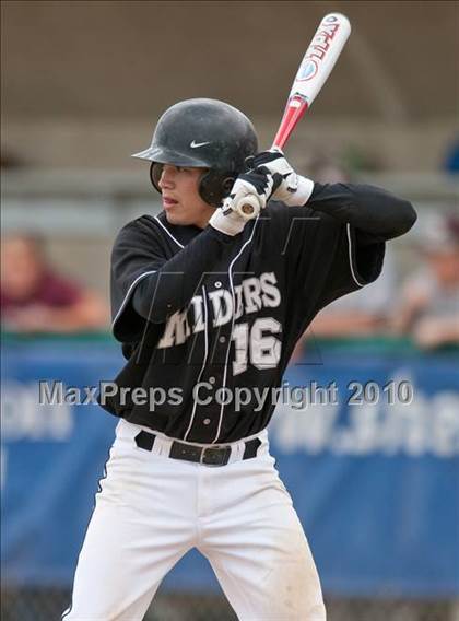 Thumbnail 3 in Roseville vs. South St. Paul (Section 4AAA Playoffs) photogallery.