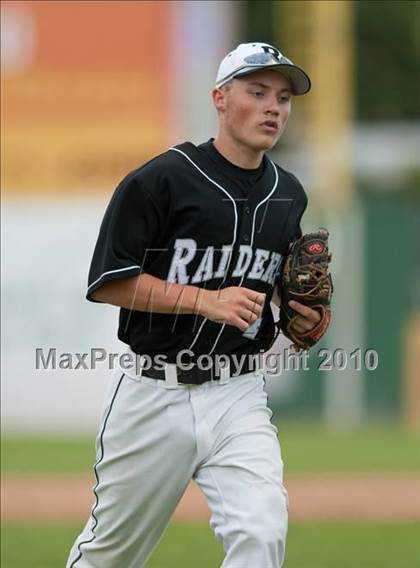Thumbnail 1 in Roseville vs. South St. Paul (Section 4AAA Playoffs) photogallery.