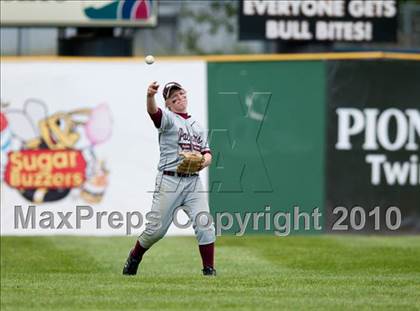 Thumbnail 3 in Roseville vs. South St. Paul (Section 4AAA Playoffs) photogallery.