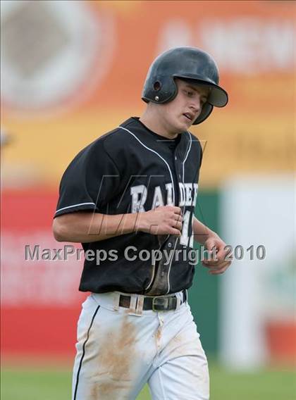 Thumbnail 1 in Roseville vs. South St. Paul (Section 4AAA Playoffs) photogallery.