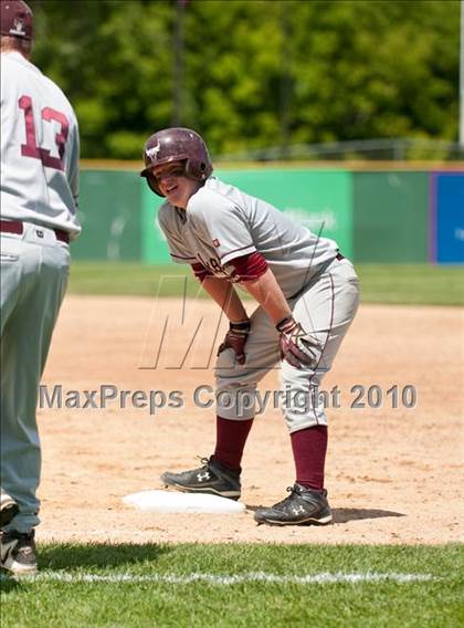 Thumbnail 1 in Roseville vs. South St. Paul (Section 4AAA Playoffs) photogallery.