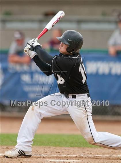Thumbnail 2 in Roseville vs. South St. Paul (Section 4AAA Playoffs) photogallery.
