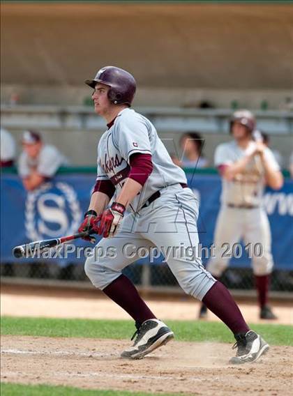 Thumbnail 1 in Roseville vs. South St. Paul (Section 4AAA Playoffs) photogallery.