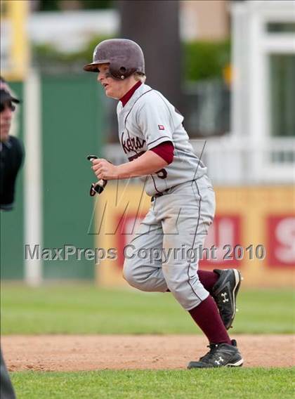 Thumbnail 2 in Roseville vs. South St. Paul (Section 4AAA Playoffs) photogallery.
