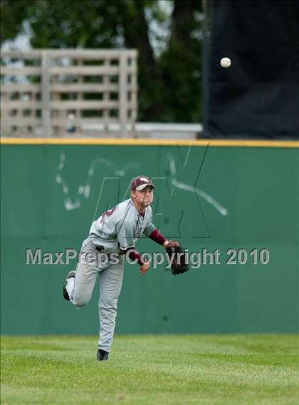 Thumbnail 1 in Roseville vs. South St. Paul (Section 4AAA Playoffs) photogallery.
