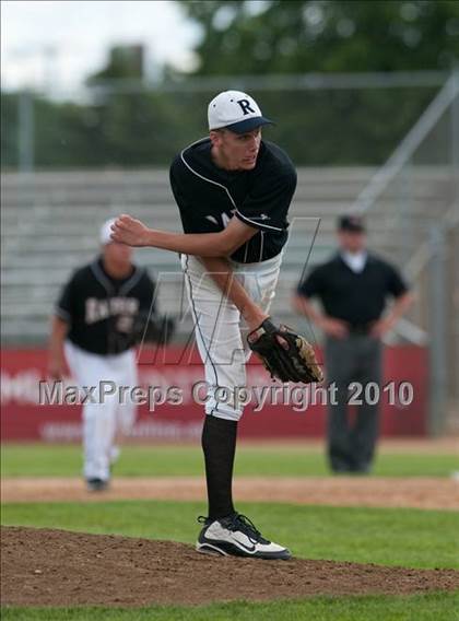 Thumbnail 1 in Roseville vs. South St. Paul (Section 4AAA Playoffs) photogallery.