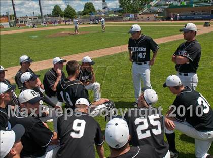 Thumbnail 1 in Roseville vs. South St. Paul (Section 4AAA Playoffs) photogallery.