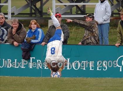 Thumbnail 3 in Chazy vs. Northville (NYSPHSAA Class D Final) photogallery.