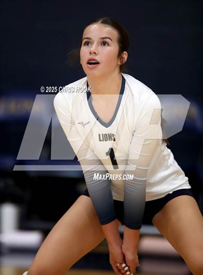 Thumbnail 1 in JV: Florence @ Pusch Ridge Christian Academy photogallery.