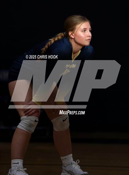 Thumbnail 2 in JV: Florence @ Pusch Ridge Christian Academy photogallery.