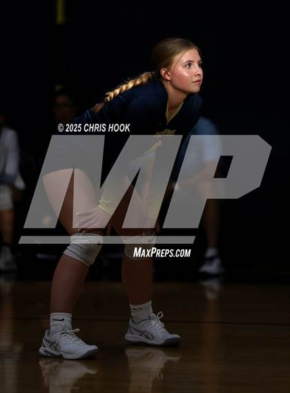 Thumbnail 3 in JV: Florence @ Pusch Ridge Christian Academy photogallery.