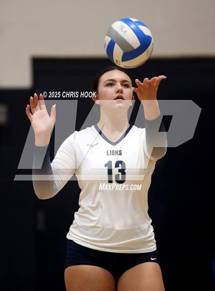 Thumbnail 2 in JV: Florence @ Pusch Ridge Christian Academy photogallery.