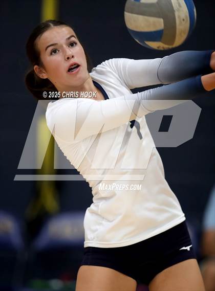 Thumbnail 1 in JV: Florence @ Pusch Ridge Christian Academy photogallery.