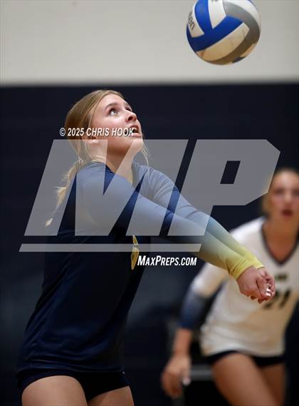 Thumbnail 1 in JV: Florence @ Pusch Ridge Christian Academy photogallery.