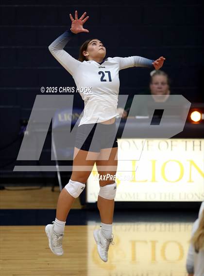 Thumbnail 3 in JV: Florence @ Pusch Ridge Christian Academy photogallery.