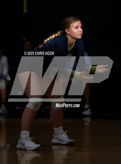 Thumbnail 1 in JV: Florence @ Pusch Ridge Christian Academy photogallery.