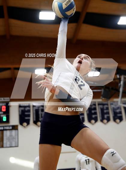 Thumbnail 1 in JV: Florence @ Pusch Ridge Christian Academy photogallery.