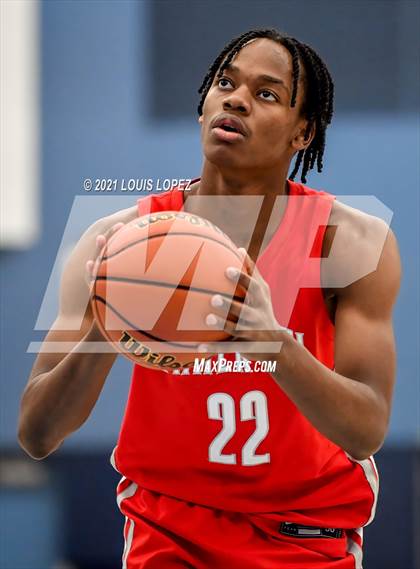 Thumbnail 2 in Mater Dei vs. San Leandro (CDM Beach Bash Tournament) photogallery.