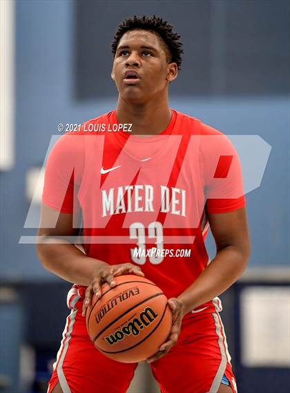 Thumbnail 3 in Mater Dei vs. San Leandro (CDM Beach Bash Tournament) photogallery.