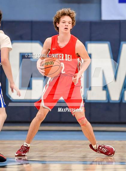 Thumbnail 3 in Mater Dei vs. San Leandro (CDM Beach Bash Tournament) photogallery.