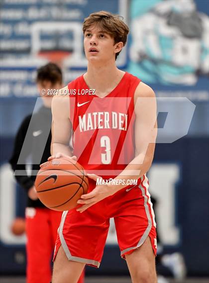 Thumbnail 1 in Mater Dei vs. San Leandro (CDM Beach Bash Tournament) photogallery.