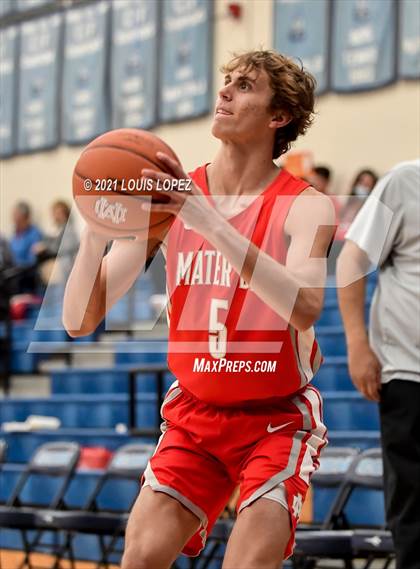 Thumbnail 1 in Mater Dei vs. San Leandro (CDM Beach Bash Tournament) photogallery.