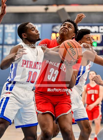 Thumbnail 2 in Mater Dei vs. San Leandro (CDM Beach Bash Tournament) photogallery.