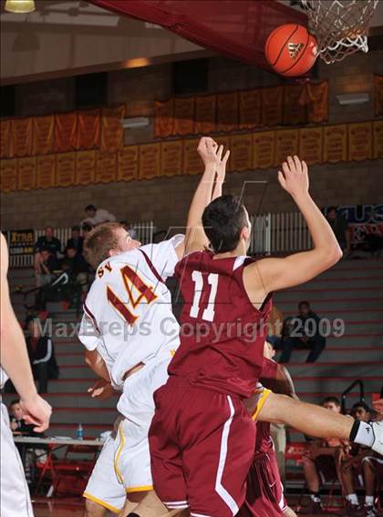 Thumbnail 2 in Don Bosco Prep vs Simi Valley (MaxPreps Holiday Classic) photogallery.