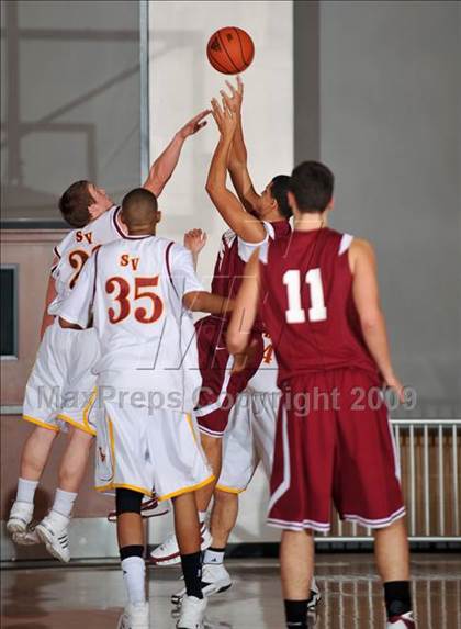 Thumbnail 3 in Don Bosco Prep vs Simi Valley (MaxPreps Holiday Classic) photogallery.