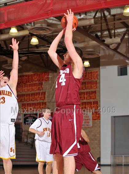 Thumbnail 3 in Don Bosco Prep vs Simi Valley (MaxPreps Holiday Classic) photogallery.
