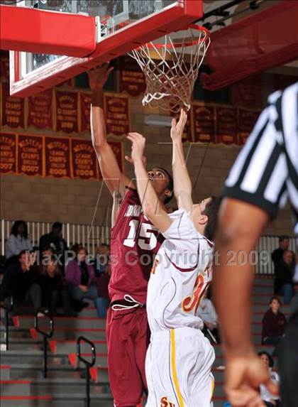 Thumbnail 3 in Don Bosco Prep vs Simi Valley (MaxPreps Holiday Classic) photogallery.