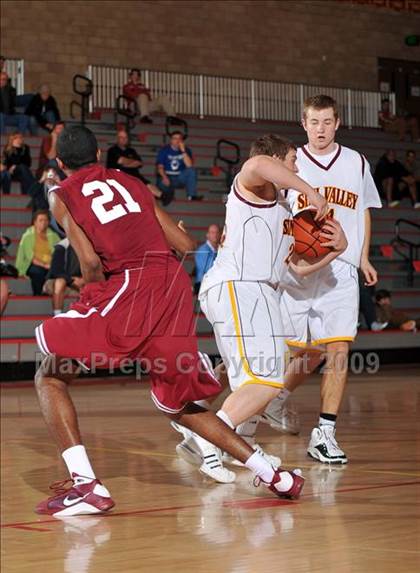 Thumbnail 1 in Don Bosco Prep vs Simi Valley (MaxPreps Holiday Classic) photogallery.