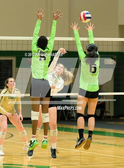 Thumbnail 2 in Enloe @ Cardinal Gibbons photogallery.